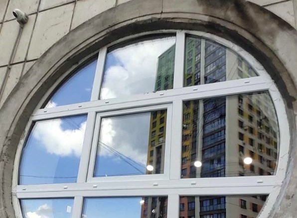 круглые окна