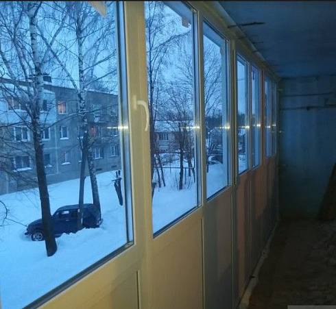 Фото объекта Остекление 6-метровой лоджии в Кстовском р-не.