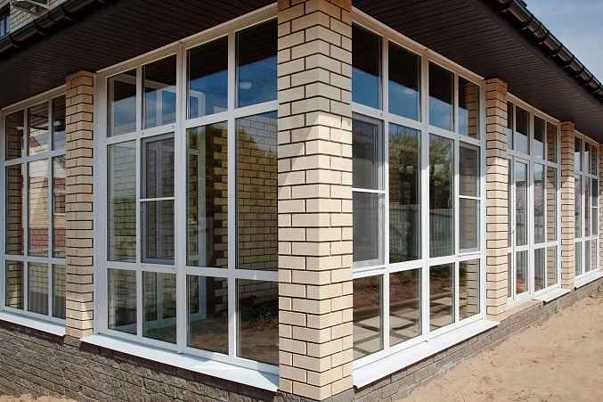 Фото объекта Остекление коттеджа и веранды панорамными окнами