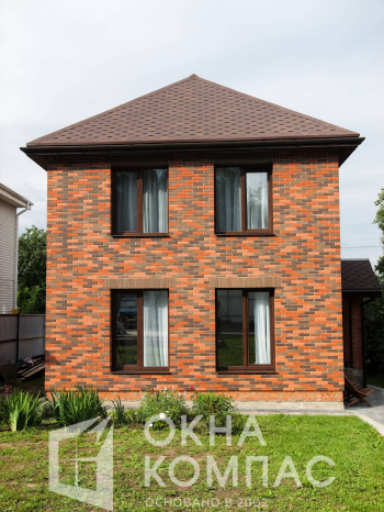 Фото объекта Остекление 2-х этажного дома - 7 окон и 1 балконный блок