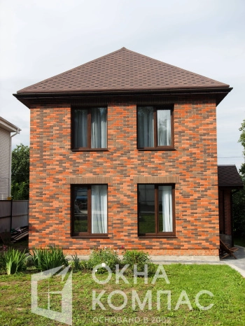 Фото объекта Остекление 2-х этажного дома - 7 окон и 1 балконный блок