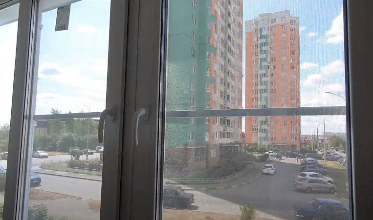 Фото объекта Остекление лоджии 1 поворотно-откидной и 1 поворотной створками.